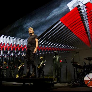 Roger Waters durante show da turnê The Wall Live