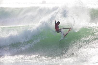 Quiksilver and Roxy Pro France 2018Gabriel Medina (BRA) has won his heat 7 on Round Three .Editoria: EdiIndexador: Laurent MasurelSecao: EditorialFonte: www.worldsurfleague.comFotógrafo: Photographer