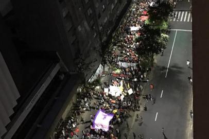  manifestação contra Jair Bolsonaro em Porto Alegre. 