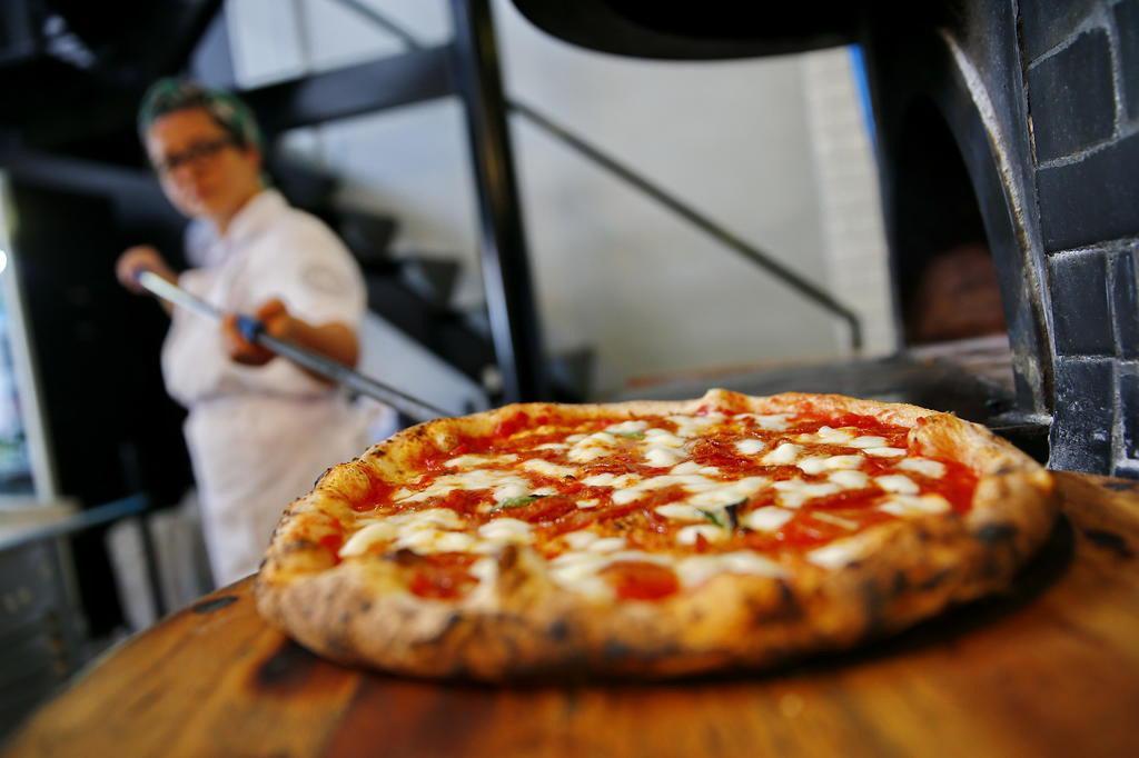 DESCOBRIMOS PIZZA FRITTA EM PORTO ALEGRE . Grazie Mille