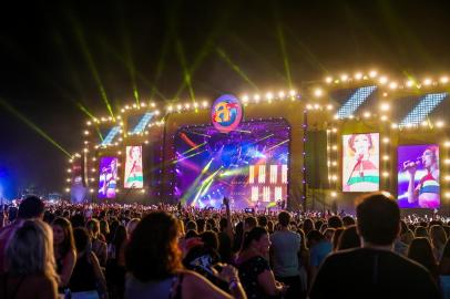  XANGRI-LÁ - RS, BRASIL 03-02-2018.  Show Pabblo Vittar.  Segunda noite do Planeta Atlântida 2018. (FOTO ANDRÉA GRAIZ/AGÊNCIA RBS).Indexador: Andrea Graiz