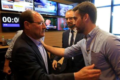  PORTOALEGRE-RS-BR - 16.10.2018Debate entre os candidatos Eduardo Leite e José Ivo sartoti, na rádio Gaúcha.FOTÓGRAFO: TADEU vILAN I AGÊNCIA RBS