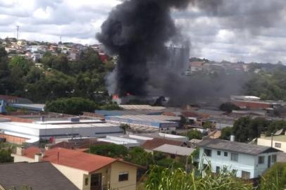 Incêndio no bairro São José, em Caxias