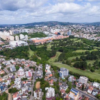  PORTO ALEGRE, RS, BRASIL, 10/10/2018 : Iguatemi irá realizar obra de prolongamento da Anita Garibaldi.  Porto Alegre Country Club (Omar Freitas/Agência RBS)