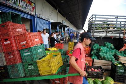  CAXIAS DO SUL, RS, BRASIL 11/10/2018Boxistas da Ceasa Serra reclamam do valor do lance mínimo para continuarem utilizando os espaços para a venda de hortifrutigranjeiros. (Felipe Nyland/Agência RBS)