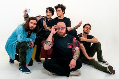 Grupo de stand-up comedy gaúcho Clube dos 5, que estreia em Caxias do Sul