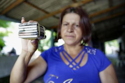  SAPIRANGA, RS, BRASIL, 19/10/2018: Marisete de Fátima de Oliveira foi vítima de golpe (falso pacote de dinheiro) na última terça-feira no Centro de Sapiranga. (CAMILA DOMINGUES/AGÊNCIA RBS)