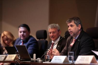  2017.06.05 - Segundo debate entre os candidatos da Lista Tríplice para PGR, acontece em Porto Alegre. Na foto: José Robalinho Cavalcanti, presidente da ANPR. (Foto: ANDRÉ ÁVILA/ Agência RBS)