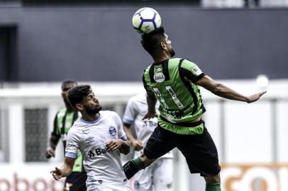 Jogador do América durante partida AMÉRICA MG X GRÊMIO RS na tarde deste sÃ¡bado, 20/10/2018 válida pela trigesima rodada do Campeonato Brasileiro da Série A 2018,  na Arena Independência - BH - MG. Foto: Mourão Panda / AFC