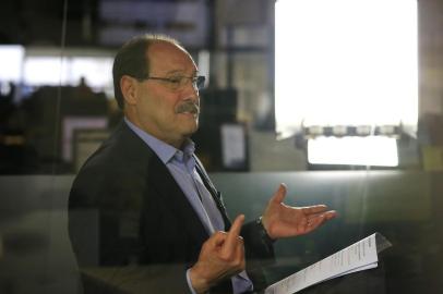  PORTO ALEGRE, RS, BRASIL, 16-10-2018: O candidato ao governo do RS José Ivo Sartori participa de entrevista na Redação de GaúchaZH. (Foto: Mateus Bruxel / Agência RBS)