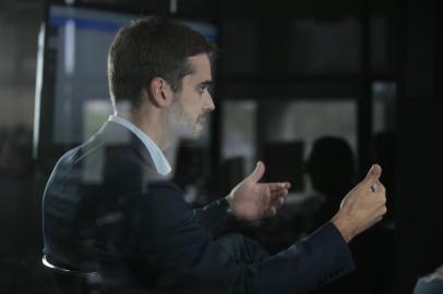  PORTO ALEGRE, RS, BRASIL, 18-10-2018. Candidato à governador do Estado, Eduardo Leite, participa de entrevista na redação de GaúchaZH. (ANDRÉ ÁVILA/AGÊNCIA RBS)