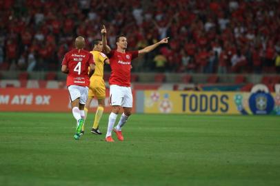  PORTO ALEGRE, RS, BRASIL, 22-10-2018. Inter enfrenta o Santos no Beira-Rio pela  30º rodada do Campeonato Brasileiro. (JEFFERSON BOTEGA/AGÊNCIA RBS)Indexador: Jeff Botega