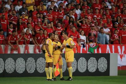  PORTO ALEGRE, RS, BRASIL - 22/10/2018 - Inter recebe o Santos no Beira-Rio pelo Brasileirão 2018.Indexador: Jeff Botega