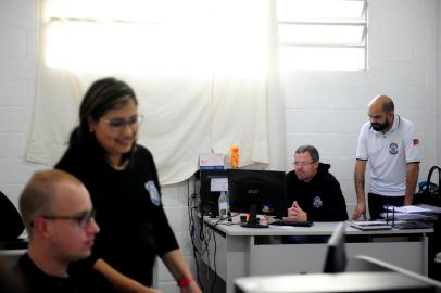  CAXIAS DO SUL, RS, BRASIL, 16/10/2018Reforma e novos agentes que vão trabalhar na central de monitoramento. (Lucas Amorelli/Agência RBS)