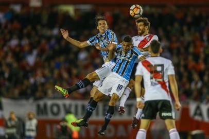 Gremio x River PlateRS - FUTEBOL/CONMEBOL LIBERTADORES 2018 /GREMIO X RIVER PLATE - ESPORTES - Lance da partida entre Gremio e River Plate disputada na noite desta terca-feira, no Estadio Monumental de Nunez, em Buenos Aires, valida pela semifinal da Conmebol Libertadores 2018. FOTO: LUCAS UEBEL/GREMIO FBPAEditoria: SPOIndexador: Lucas UebelSecao: futebolFonte: Gremio.netFotógrafo: Gremio x River Plate