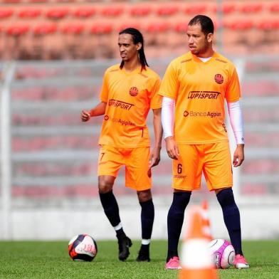  VERANÓPOLIS, RS, BRASIL 30/11/2017Time do VEC treina no estádio Antonio Davis Farina em Veranópolis para o Campeonato Gaúcho de Futebol 2018. (Felipe Nyland/Agência RBS)