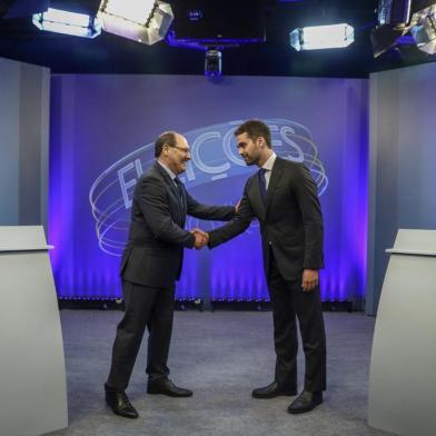  PORTO ALEGRE, RS, BRASIL, 25-10-2018. Debate na RBS TV com os candidatos a governadores do RS, pelo segundo turno, José Ivo Sartori e Eduardo Leite.(ISADORA NEUMANN/AGÊNCIA RBS)