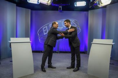  PORTO ALEGRE, RS, BRASIL, 25-10-2018. Debate na RBS TV com os candidatos a governadores do RS, pelo segundo turno, José Ivo Sartori e Eduardo Leite.(ISADORA NEUMANN/AGÊNCIA RBS)