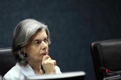 A presidente do Supremo Tribunal Federal (STF), ministra Cármen Lúcia, criticou, nesta terça-feira, as iniciativas que pretendem criminalizar a atuação de juízes, como o projeto de lei sobre abuso de autoridade que tramita no Congresso Nacional.