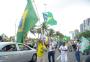 Avenida em frente à casa de Bolsonaro é fechada para o trânsito