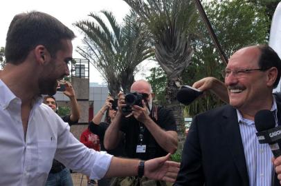  Eduardo Leite (PSDB) e José Ivo Sartori (MDB) se encontram em Porto Alegre