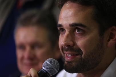  PORTO ALEGRE, RS, BRASIL, 28-10-2018. Candidato eleito a governador Eduardo Leite (PSDB) faz pronunciamento em coletiva (MATEUS BRUXEL/AGÊNCIA RBS)