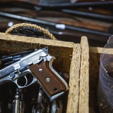  PORTO ALEGRE, RS, BRASIL, 31/10/2018 : Armas apreendidas pela policia federal. (Omar Freitas/Agência RBS)