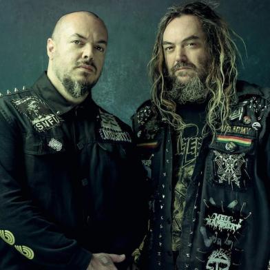 irmãos iggor e max cavalera