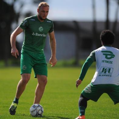 CAXIAS DO SUL, RS, BRASIL 08/10/2018Time do Juventude treino em seu CT antes de enfrentar o Goias pela série B do Brasileirão. Na foto: Zagueiro Micael. (Felipe Nyland/Agência RBS)