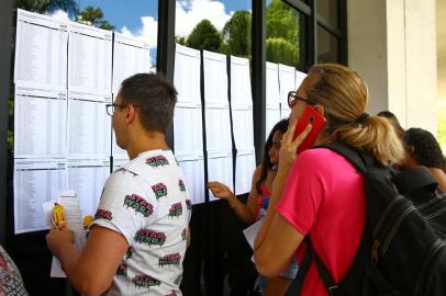  PORTO ALEGRE, RS, BRASIL, 04-11-2018. Enem 2018: veja fotos do primeiro dia de exame em Porto Alegre. Candidatos fazem neste domingo (4) provas de Linguagens, Ciências Humanas e Redação