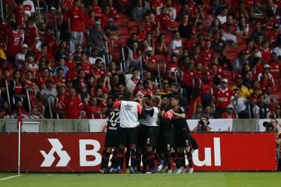  PORTO ALEGRE, RS, BRASIL, 04-11-2018. Inter enfrenta o Atlético-PR no Beira-Rio pelo Campeonato Brasileiro. (FÉLIX ZUCCO/AGÊNCIA RBS)