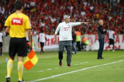  PORTO ALEGRE, RS, BRASIL, 04-11-2018. Inter enfrenta o Atlético-PR no Beira-Rio pelo Campeonato Brasileiro. (FÉLIX ZUCCO/AGÊNCIA RBS)