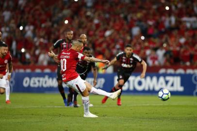  PORTO ALEGRE, RS, BRASIL, 04-11-2018. Inter enfrenta o Atlético-PR no Beira-Rio pelo Campeonato Brasileiro. (FÉLIX ZUCCO/AGÊNCIA RBS)