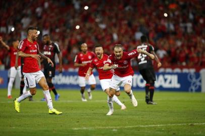  PORTO ALEGRE, RS, BRASIL, 04-11-2018. Inter enfrenta o Atlético-PR no Beira-Rio pelo Campeonato Brasileiro. (FÉLIX ZUCCO/AGÊNCIA RBS)