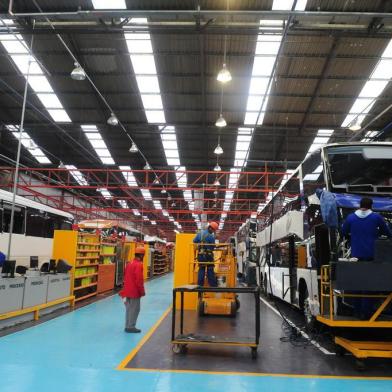  CAXIAS DO SUL, RS, BRASIL (07/07/2015) Marcopolo 2015. Empresa Marcopolo investe em tecnologia para produzir ônibus, cujos veículos são exportados para mais de cem países.    (Roni Rigon/Pioneiro)