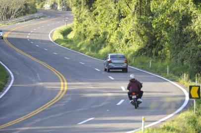  Trinta dias depois de ser interditada por problemas estruturais, a rodovia ERS-115 foi liberada para tráfego no final da tarde deste sábado (10.09).Estrada Km28