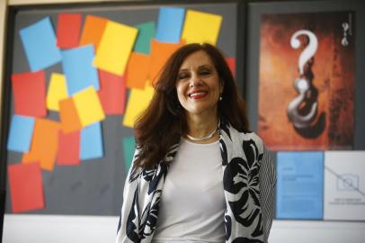  PORTO ALEGRE, RS, BRASIL, 05-11-2018: Entrevista com Andrea Giunta, curadora argentina da Bienal do Mercosul 2020, que ocorrerá na cidade de Porto Alegre (FOTO FÉLIX ZUCCO/AGÊNCIA RBS, Segundo Caderno).