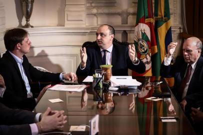  PORTO ALEGRE, RS, BRASIL, 06-11-2018. Primeira reunião de transição de cargo do governo do Estado, entre Lucas Redecker e Cleber Benvegnú. (CARLOS MACEDO/AGÊNCIA RBS)Indexador: Carlos Macedo