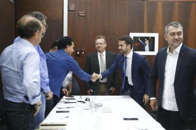  PORTO ALEGRE, RS, BRASIL, 07/11/2018 -Eduardo Leite visitando a bancada do PT na Assembleia Legislativa de Porto Alegre. (FOTOGRAFO: FÉLIX ZUCCO / AGENCIA RBS)