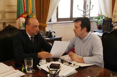 Reunião de transição de governo entre Artur Lemos e Cléber Benvegnú. Foto: Lucas Braz/Casa Civil/Divulgação