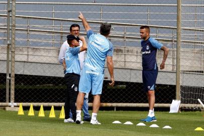  PORTO ALEGRE, RS, BRASIL, 07-11-2018. Grêmio treina no CT Luiz Carvalho em preparação para próxima rodada do Brasileirão. (ROBINSON ESTRÁSULAS/AGÊNCIA RBS)