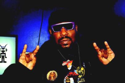 Foto do DJ Afrika Bambaataa.#PÁGINA: 6# FD Fonte: Divulgação Fotógrafo: Reno