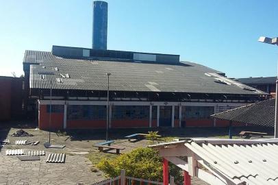  PORTO ALEGRE, RS, BRASIL, 08/11/2018 - Obras estão atrasadas na Escola Estadual Herlita Silveira Teixeira Cidreira. (FOTOGRAFO: CARLOS MACEDO / AGENCIA RBS)