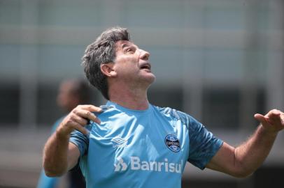  PORTO ALEGRE, RS, BRASIL, 19-10-2018. Grêmio faz treino no CT Luiz Carvalho. Na foto: Renato Gaúcho (FERNANDO GOMES/AGÊNCIA RBS)