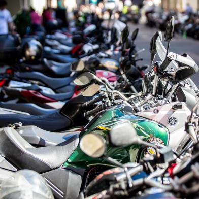  PORTO ALEGRE, RS, BRASIL, 08-11-2018. Ladrões levam pelo menos seis motos por dia na Capital. (OMAR FREITAS/AGÊNCIA RBS)