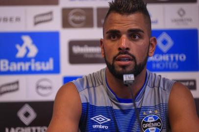  PORTO ALEGRE, RS, BRASIL, 05/02/2018 - Coletiva do volante Maicon do Grêmio. (FOTOGRAFO: ANDRÉ ÁVILA / AGENCIA RBS)