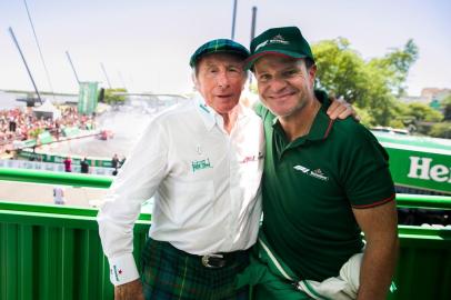  PORTO ALEGRE, RS, BRASIL, 10-11-2018. Jackie Stewart e Rubinho. Rubens Barrichello participa do evento Heineken F1 Experience na orla do Guaíba. (FOTO ANDRÉA GRAIZ/AGÊNCIA RBS)Indexador: Anderson Fetter