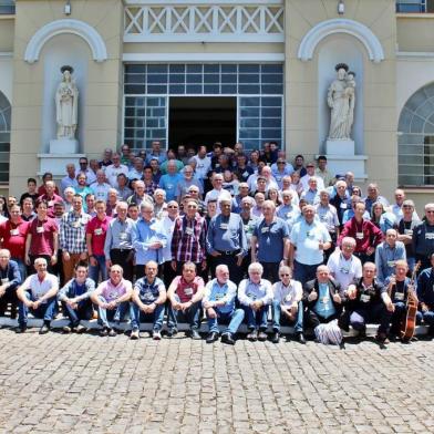 Mais de 150 pessoas participaram da 32ª edição do Encontro dos Ex-Seminaristas da diocese de Caxias do Sul. O evento foi realizado no sábado, 10 de novembro, no Seminário Diocesano Nossa Senhora Aparecida, em Caxias do Sul e reuniu ex-alunos das casas de formação de Caxias do Sul, Nova Prata, Viamão e Dom Pedro de Alcântara, então distrito da cidade de Torres.