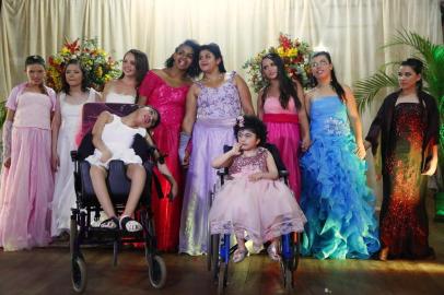  PORTO ALEGRE, RS, BRASIL - 11/11/2018 - Festa coletiva de debutantes para moradoras da Lomba do Pinheiro. (FOTO: ANSELMO CUNHA/ESPECIAL)