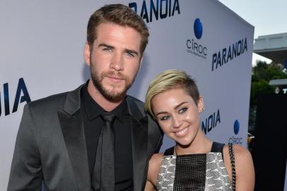 Liam Hemsworth, miley cyrus